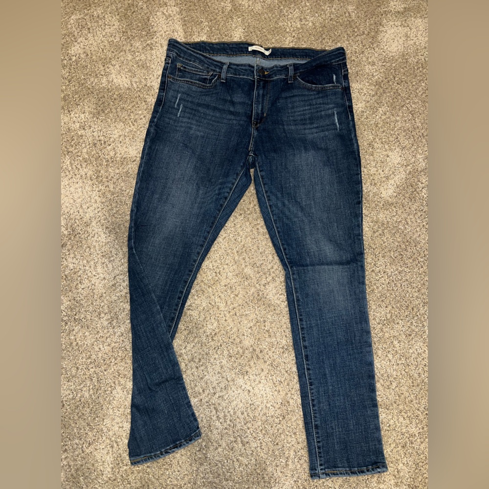 Levi’s 711 Skinny Jeans